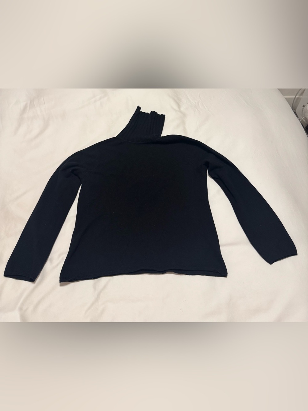 Kinross Black Cashmere Turtleneck Sweater
